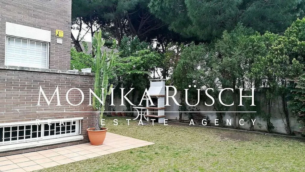 Välivaade - Twin-Storey House with Pool in Castelldefels