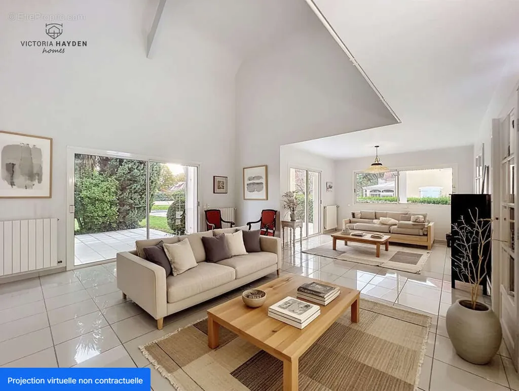 Séjour - Maison contemporaine avec terrasse à Idron