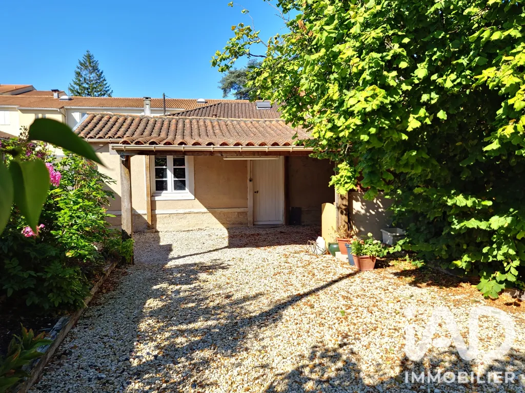 Giardino - Charming Townhouse with Art Deco Features in Cognac