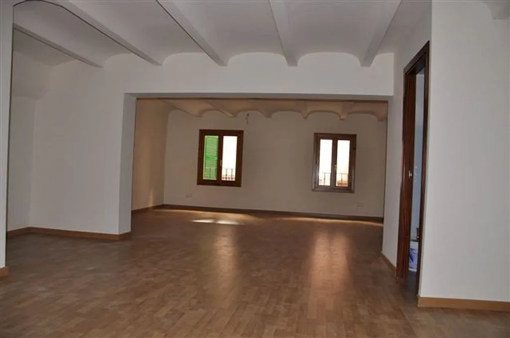 Elutuba - Office with Conversion Potential in Palma Centre
