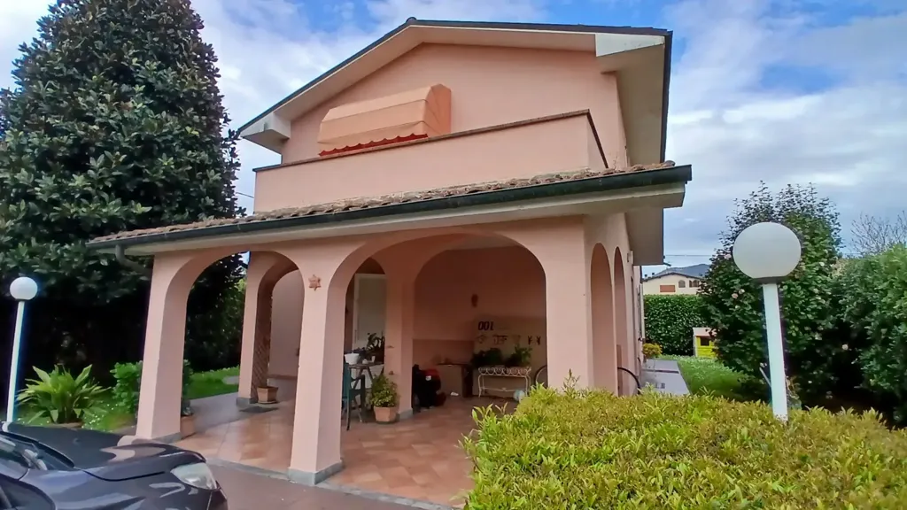 Välivaade - Villa with Terrace in Lucca West