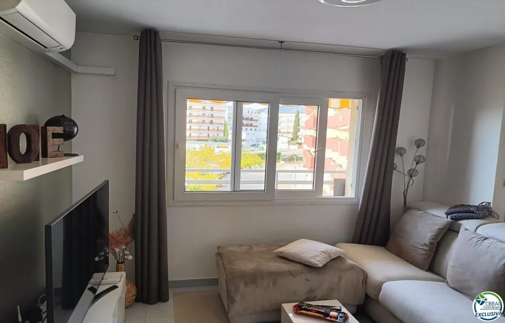 Elutuba - Apartment with Sea View and Terrace in Rosas