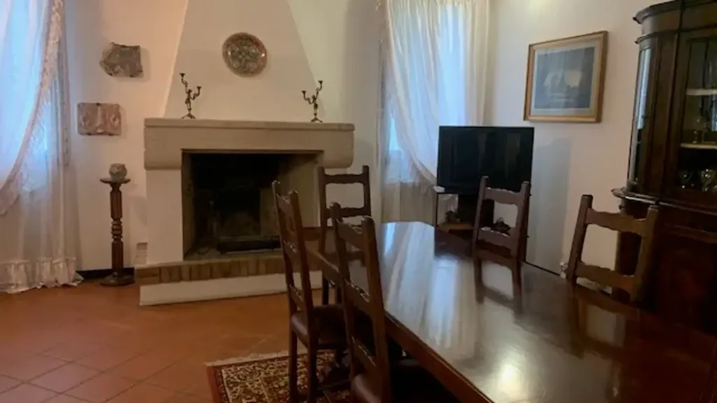 8-room apartment in IT