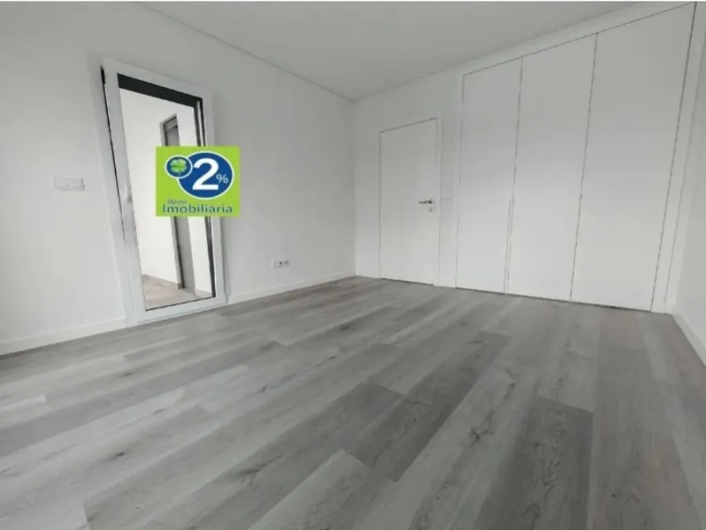 Magamistoad - Luxury Duplex Flat with Parking in Seixal