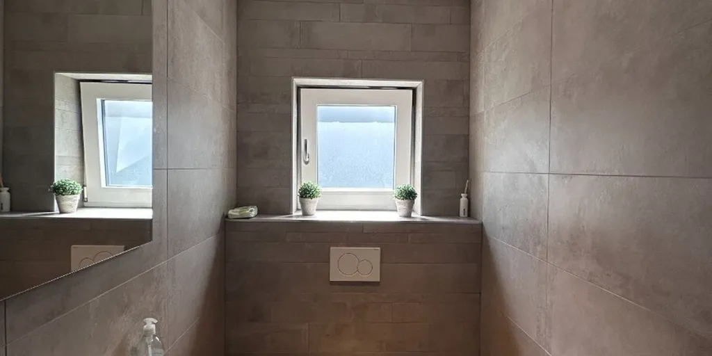 Bathrooms - Modern Open Plan House with Garden in Lommel