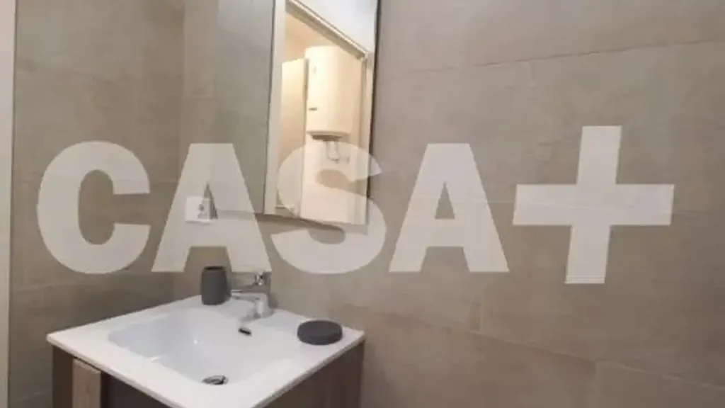 Vannitoad - Modernised Studio with Balcony in Varese