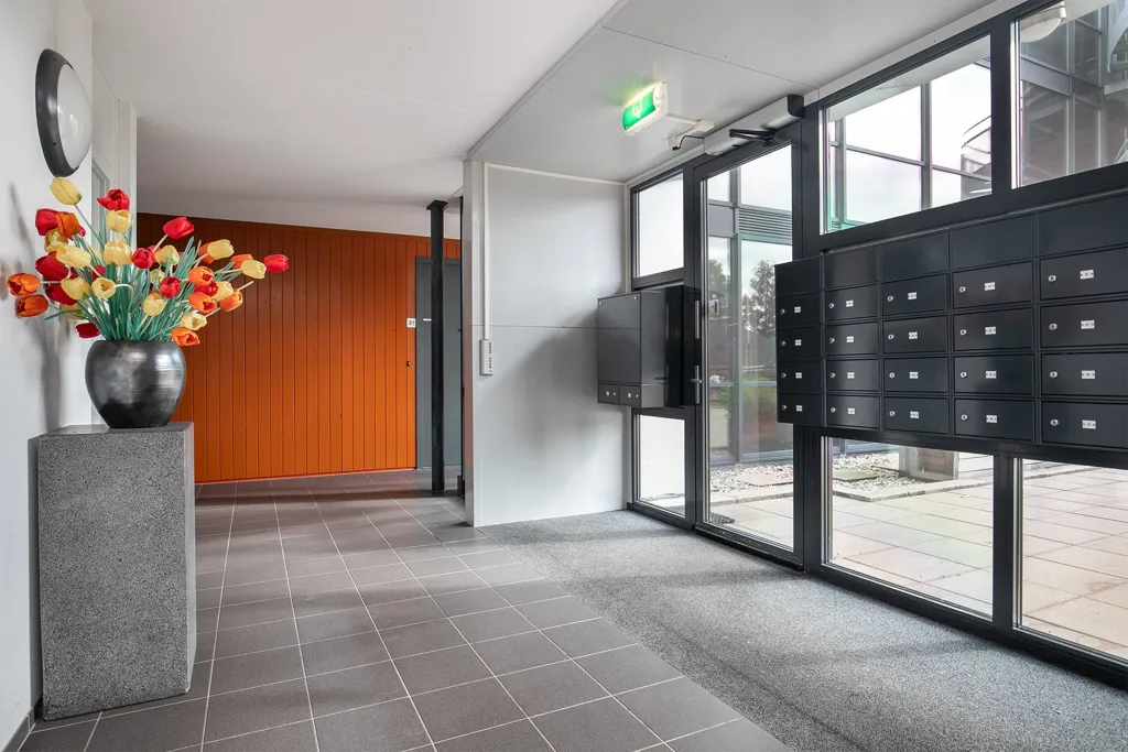 hallway_entrance