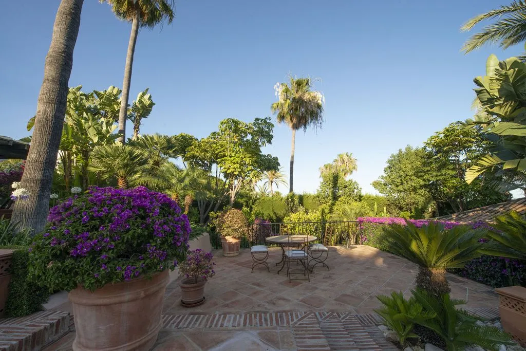 Jardin - Luxury Villa with Infinity Pool in Sierra Blanca