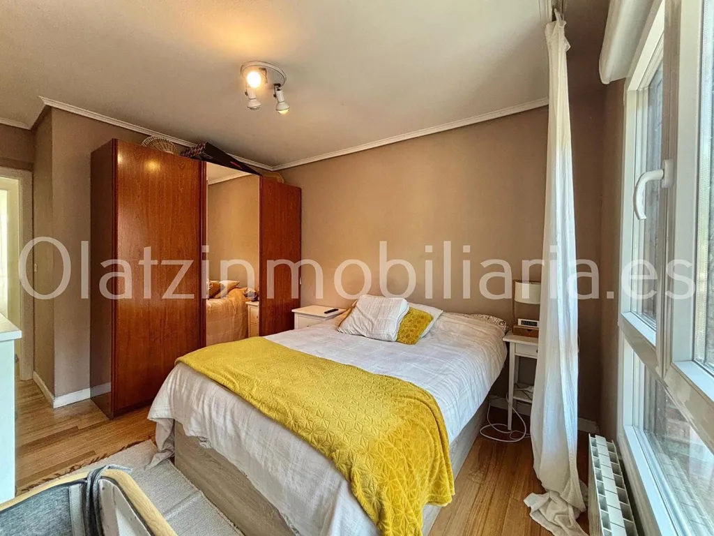 Bedrooms - Bright Apartment with Terrace in Zalla Centre