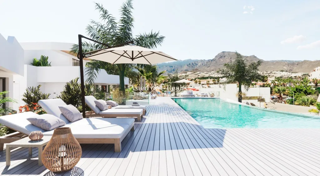 Piscine - Duplex Penthouse with Private Rooftop in Costa Adeje