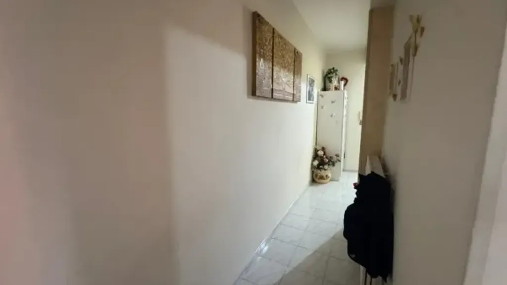 Entrée - Rearranged Apartment with Balcony in Benevento