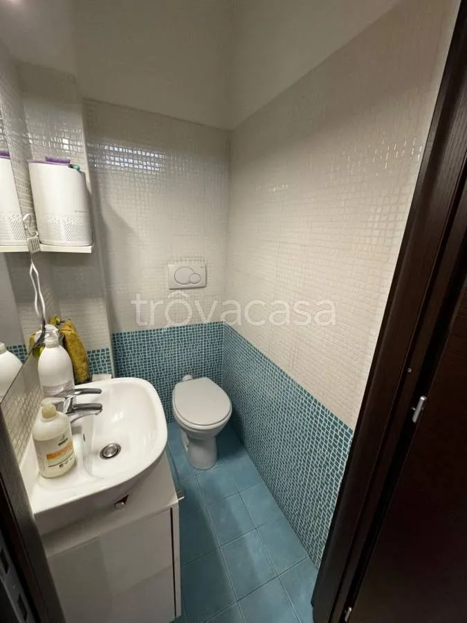Salles de bain - Rear-Access Villa with Garden in Torino