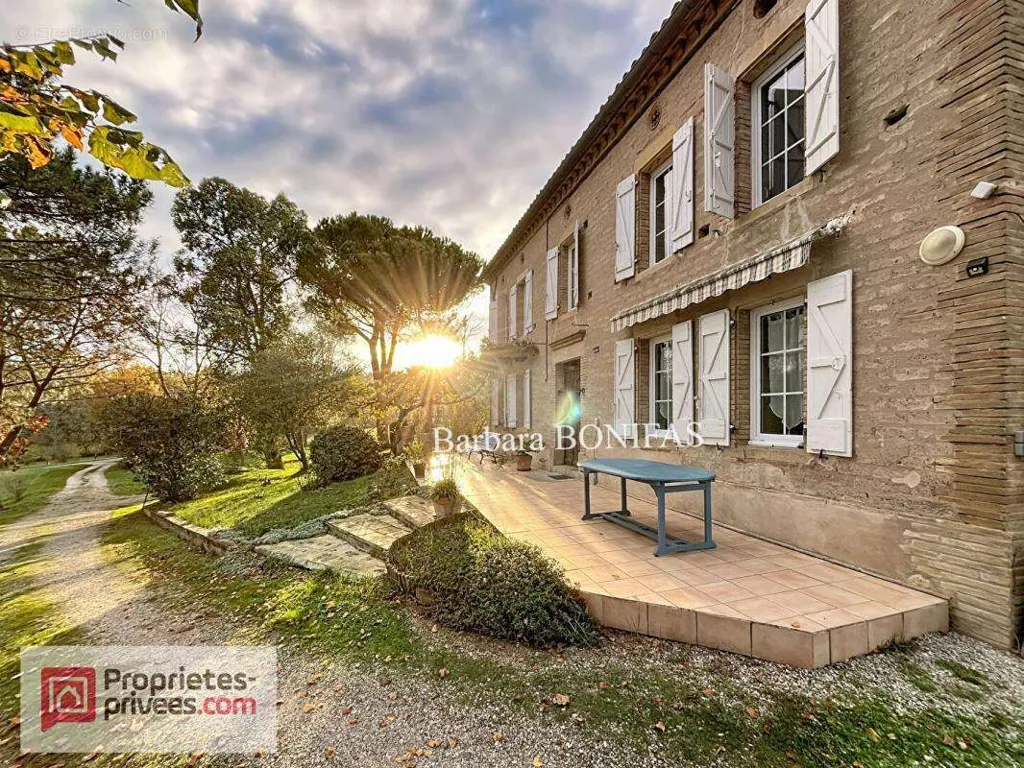 Välivaade - Characterful Maison with Pool in Rabastens