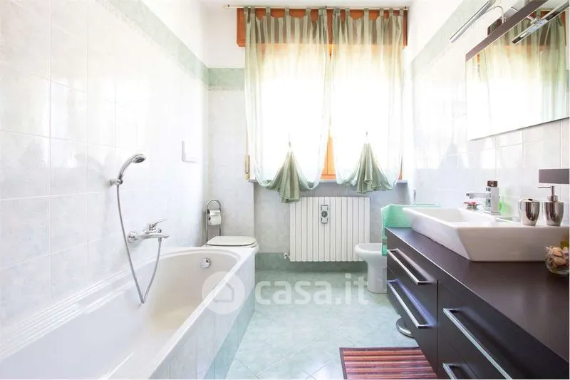 Vannitoad - Modern Apartment with Balcony in Bovisio-Masciago