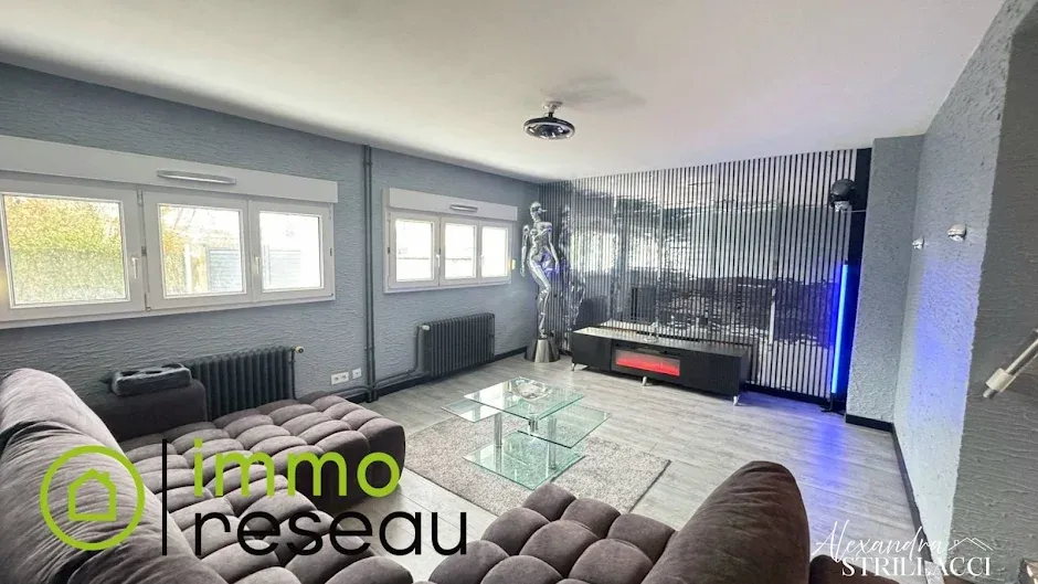Séjour - Maison 2 Appartements à Forbach, Proche Frontière