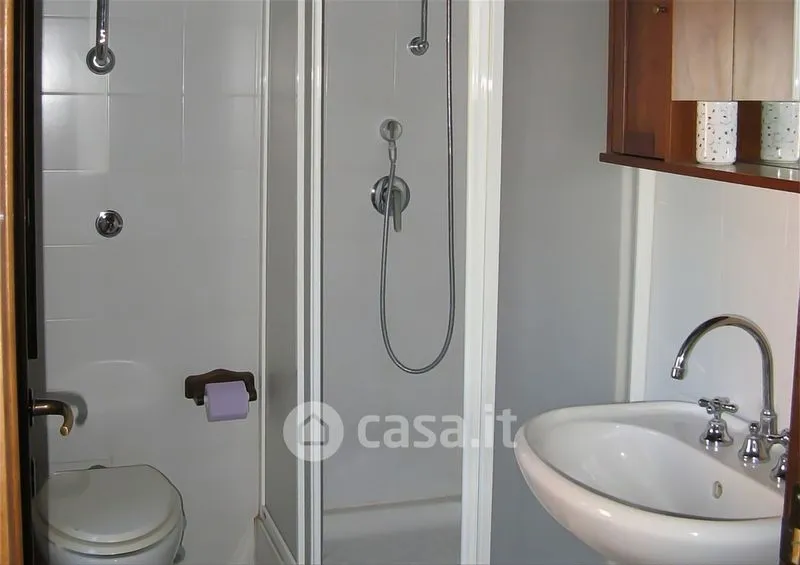 Bathrooms - Studio with Panoramic View in Tocco da Casauria