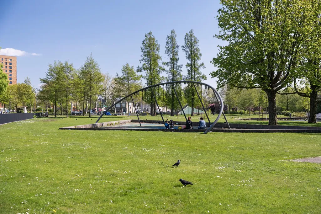 Galerij Flat with Garden in Rotterdam