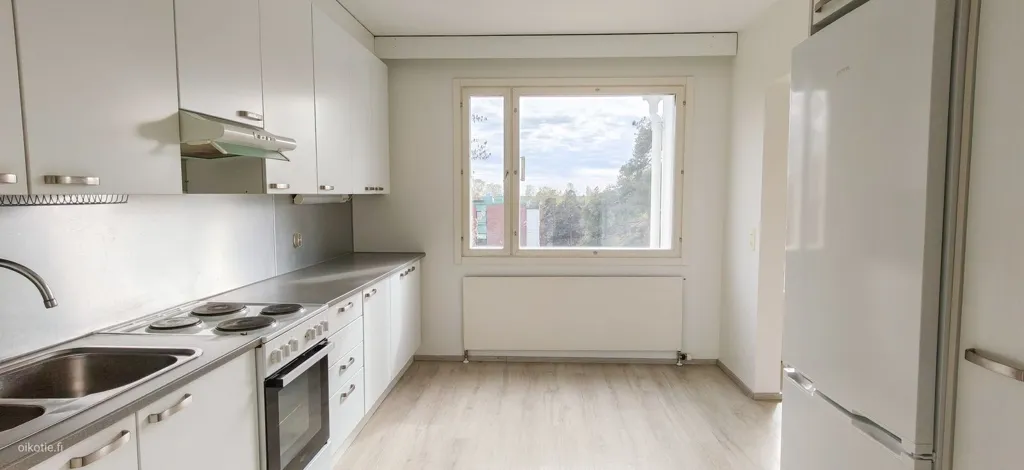 Cuisine - Apartment with Pool in Mellunmäki, Helsinki