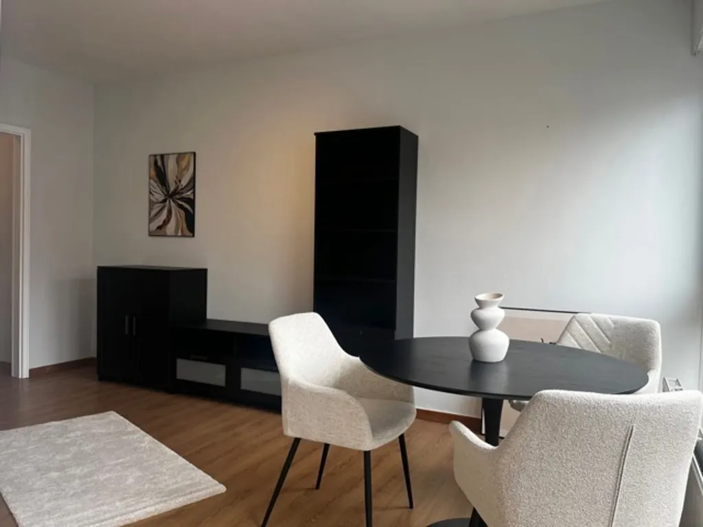 Salle à manger - Studio avec Vue sur Liège au 5ème Étage