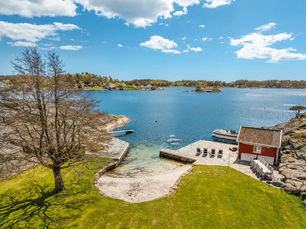 Jardin - Waterfront Estate with 3 Cabins in Agder