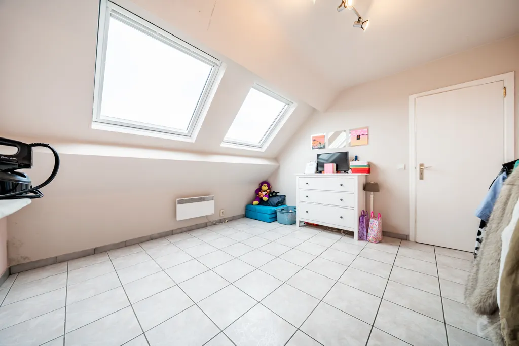 Magamistoad - Duplex with Balcony in Ecaussinnes Village
