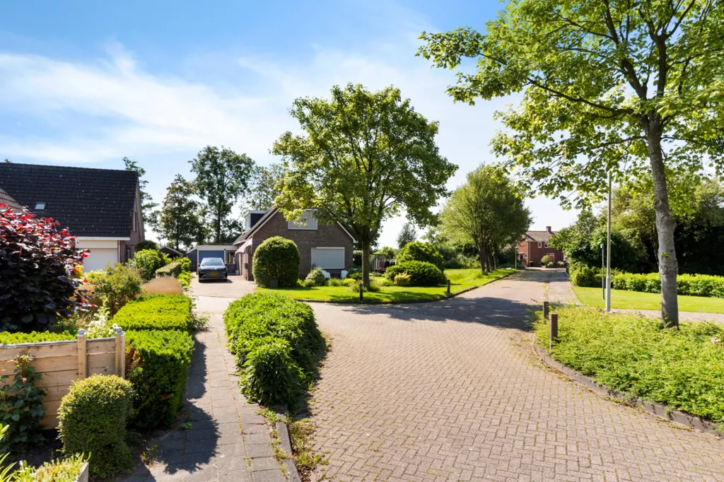 Exterior - Spacious Semi-detached House with Garden in Ie