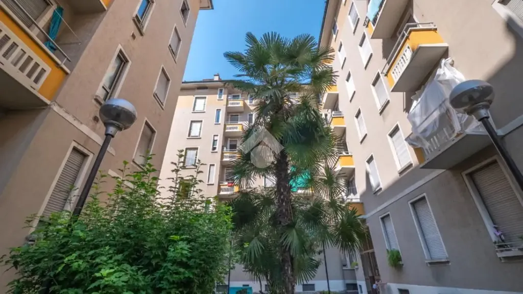 Aed - Modernised 2-Bedroom in Prato Centenaro, Milan