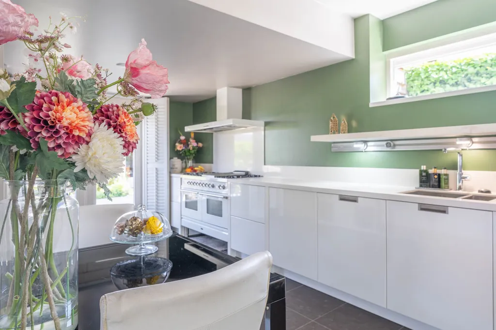 Kitchen - Detached House with Private Garden in Yerseke