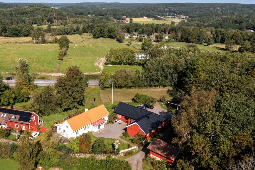Vue aérienne - Historic Captain's House with Stall in Kungsbacka