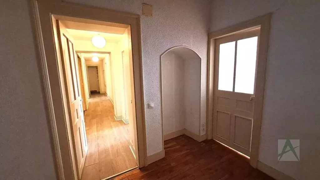 Esik - Luxury Apartment with High Ceilings in Chambéry