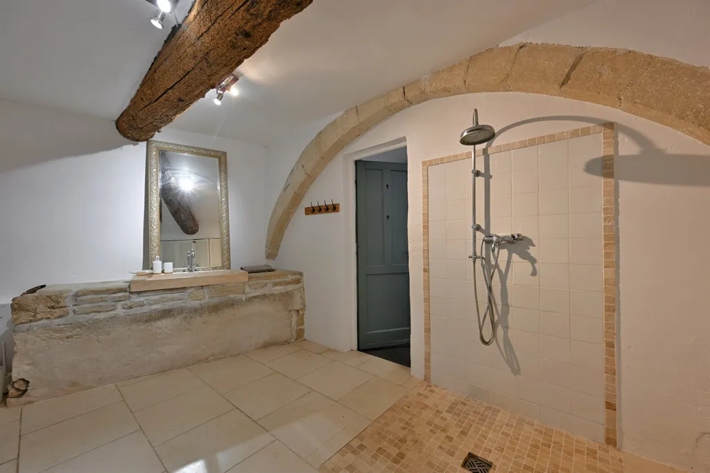 Salles de bain - Moulin du 17e Siècle avec Piscine à Salinelles