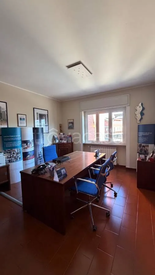 Kabinet - Office with Balcony in Montalto Dora