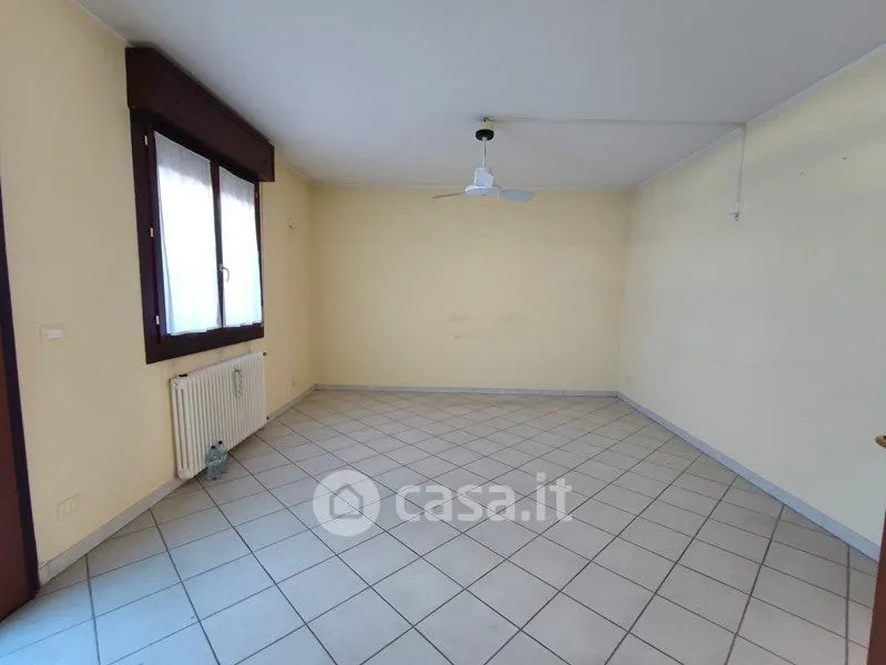 Pièces - Ground Floor Apartment with Garden in Bondeno