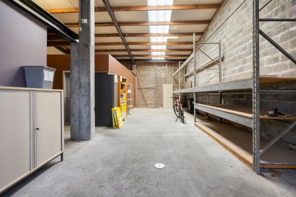Lavanderia - Commercial Building with Parking in Ronse