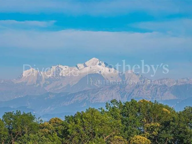 Luxury House with Mont Blanc View near Geneva