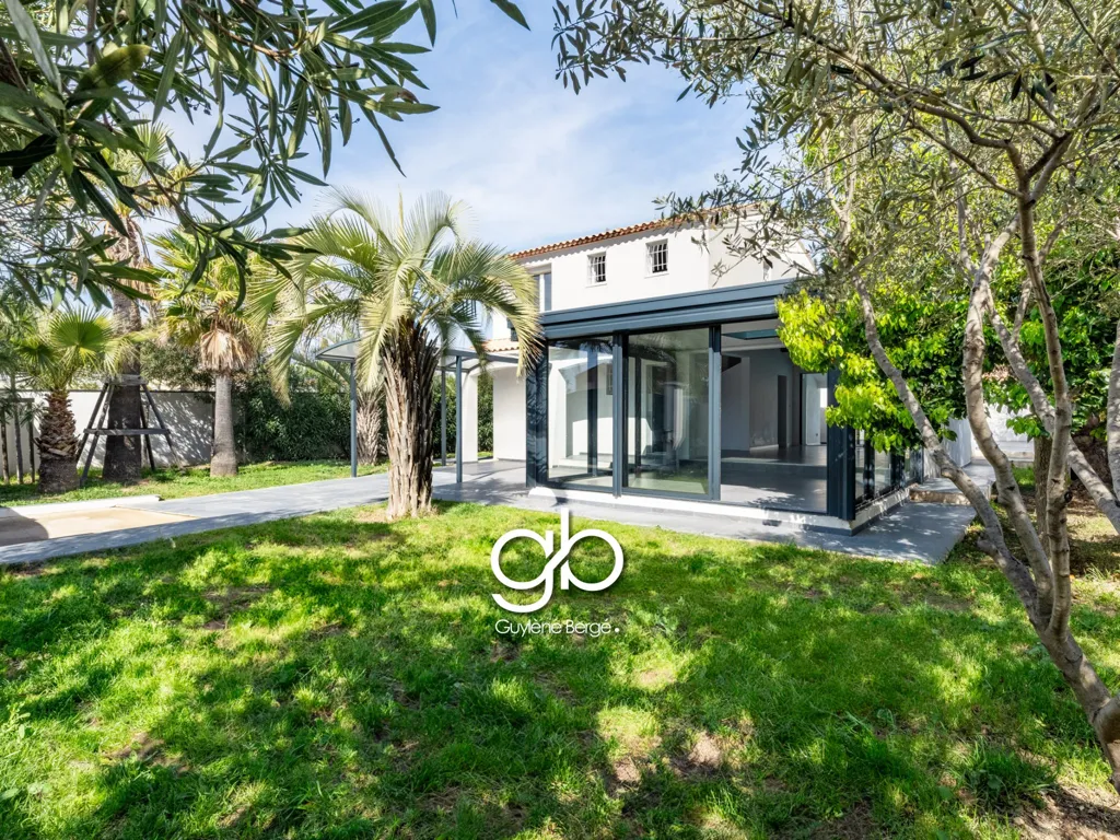 Jardin - Villa Contemporaine avec Piscine et Dépendance à Pérols
