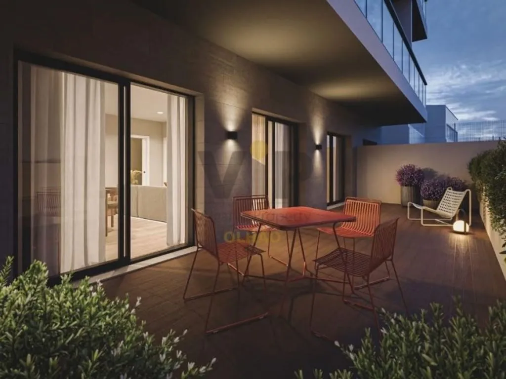 Terrace - Luxury Apartment with Balcony in Faro
