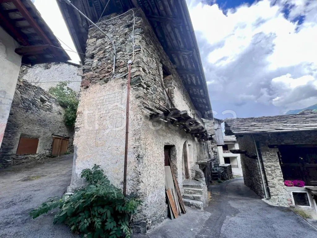 Välivaade - Rustic Stone Cottage in Casteldelfino