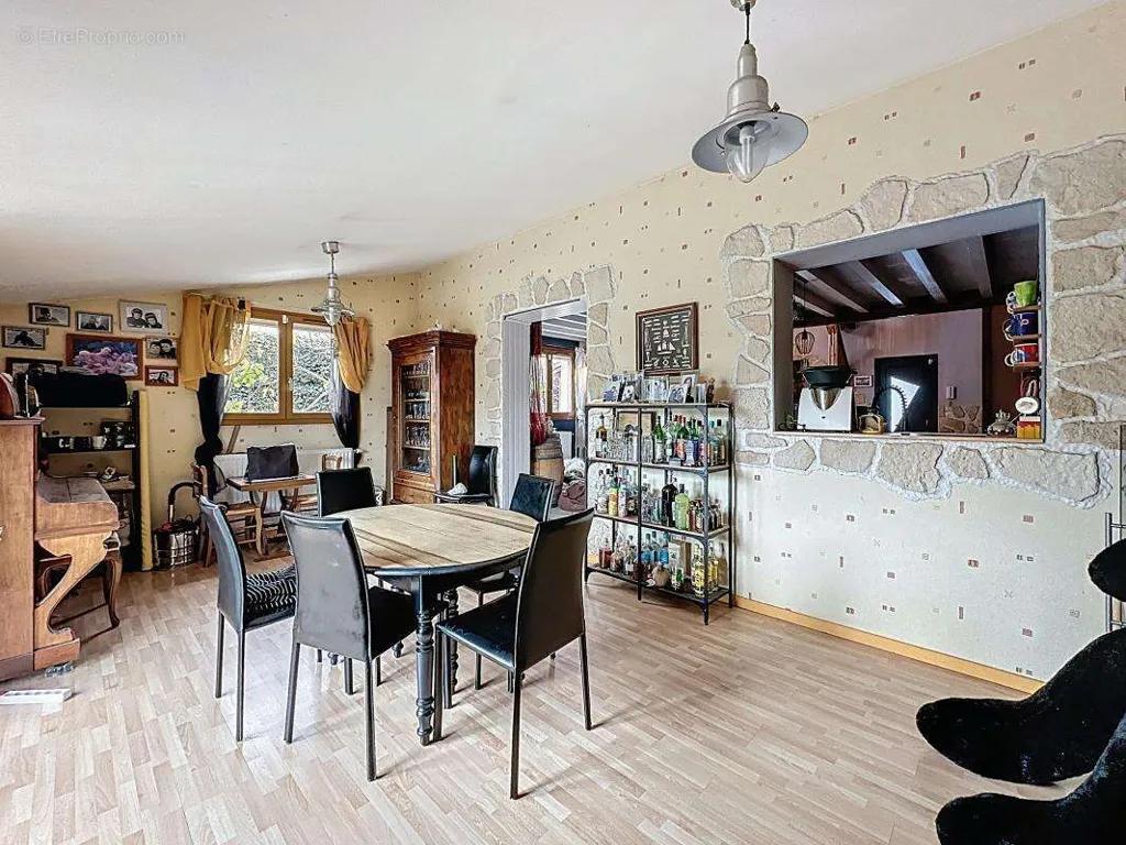 Maison 8 pièces à Mions