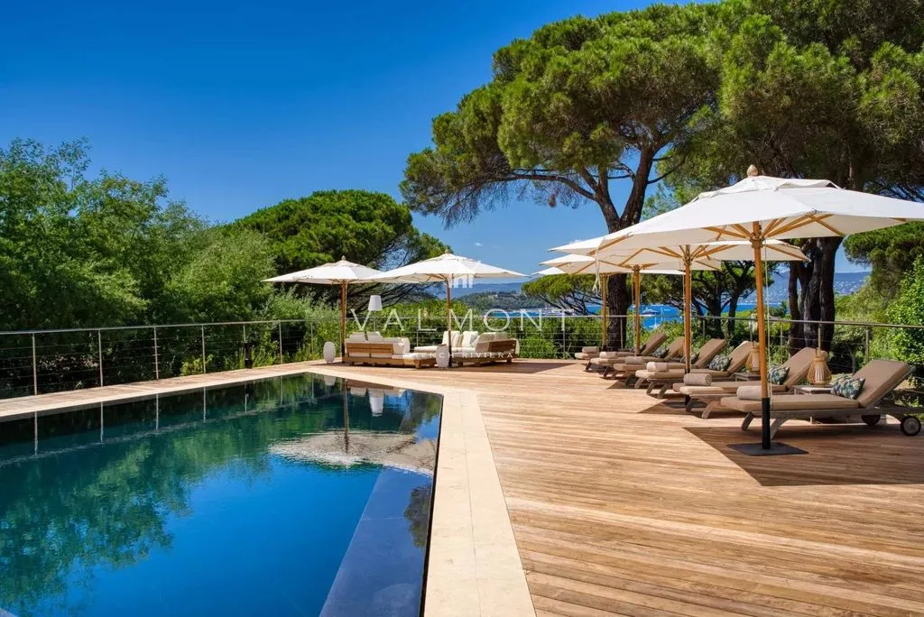 Piscine - Villa Luxueuse avec Vue Mer à Saint-Tropez