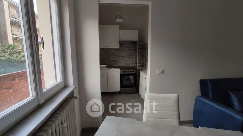 Elutuba - Fully Furnished Flat with Shared Garden in Novara