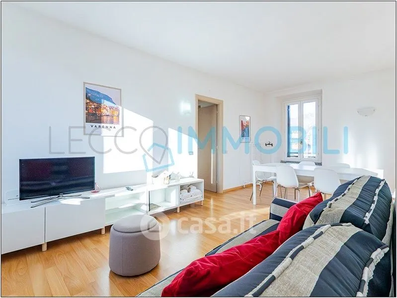 Séjour - Bright Trilocale with Views in Galbiate