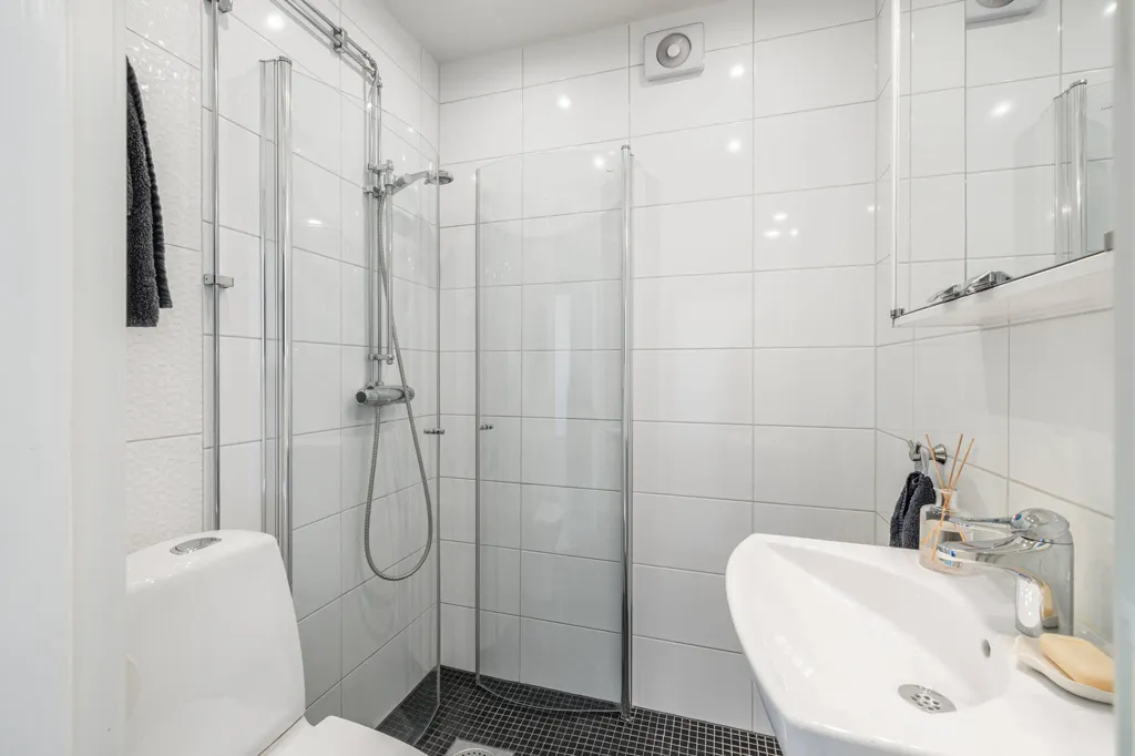 Vannitoad - Spacious Apartment with Balcony in Jönköping