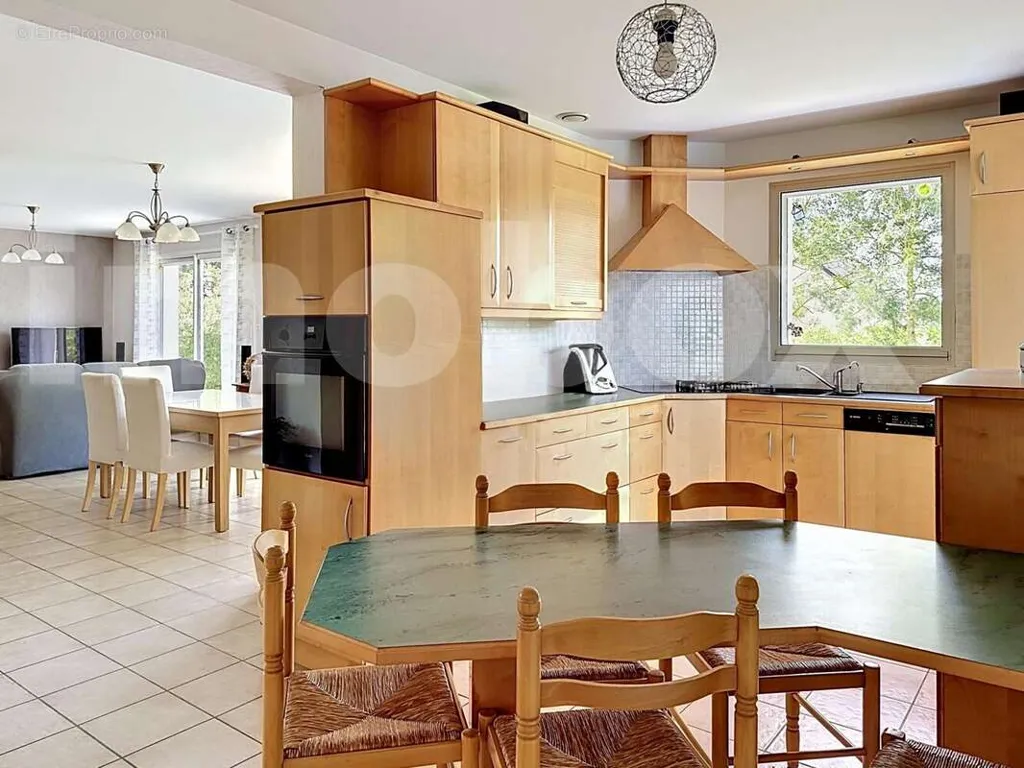 Kitchen - Architectural House with Garden in Ligné