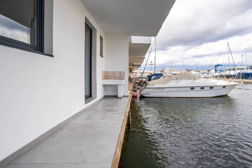 Terrace - Luxury Apartment with Marina Access in Empuriabrava