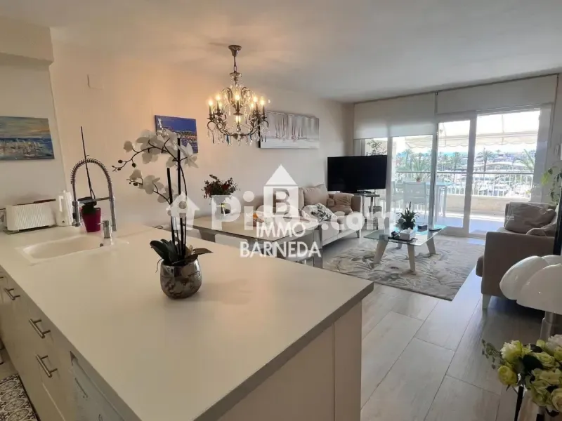 Köök - Reformed Apartment with Sea View in Port Grec