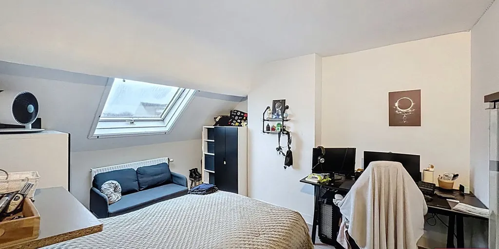 Bedrooms - Triplex with Charm in Schaarbeek