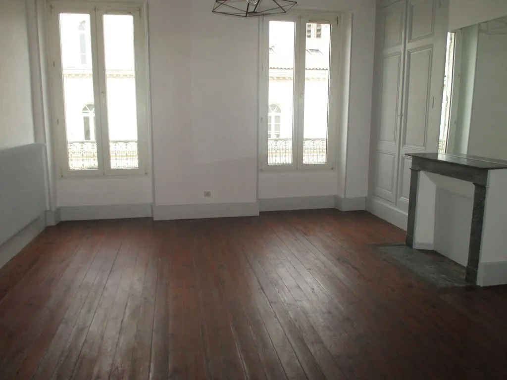 Pièces - Immeuble de Rapport en Centre-ville d'Agen