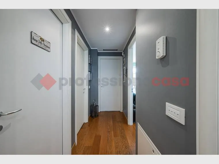 Ingresso - Modern 3-Bedroom Apartment in Buccinasco
