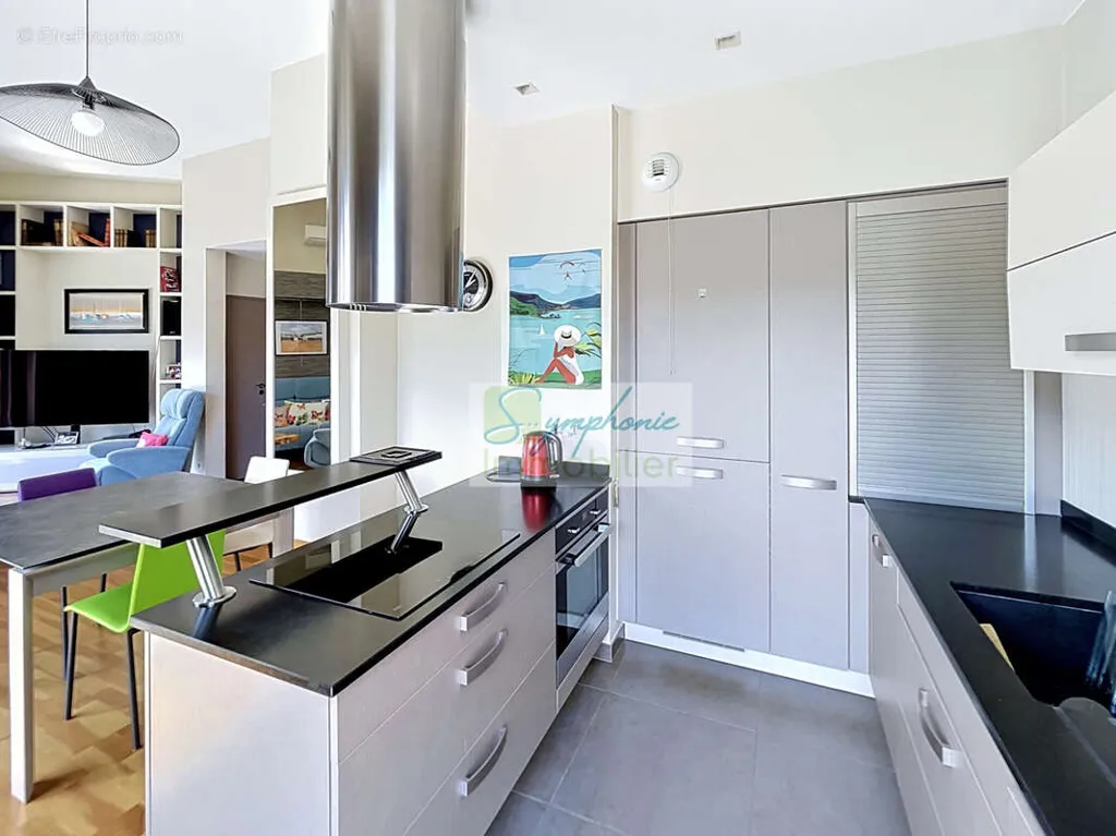 Köök - Apartment with Panoramic Mountain View in Chambéry